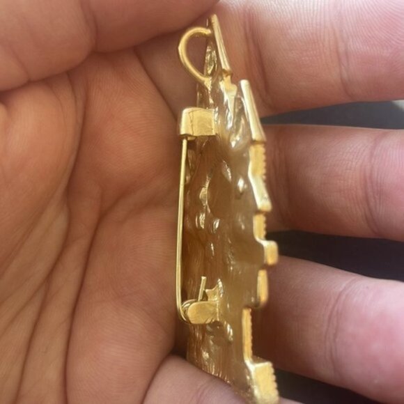 Kirks Folly  Style Beautiful MAGICAL CASTLE BROOCH PIN - Picture 3 of 4